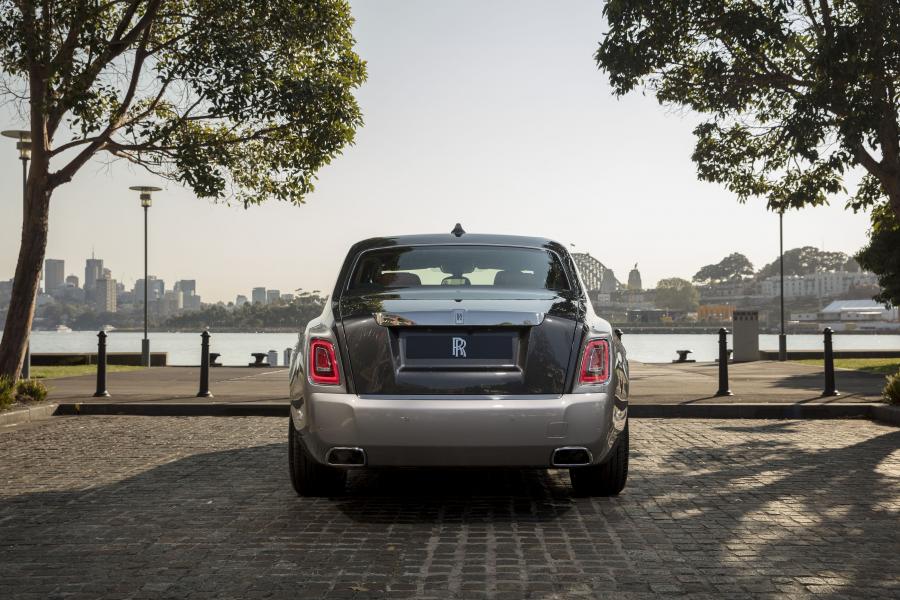  Rolls-Royce Phantom 2017 года  (WW) (фото 61 из 75)